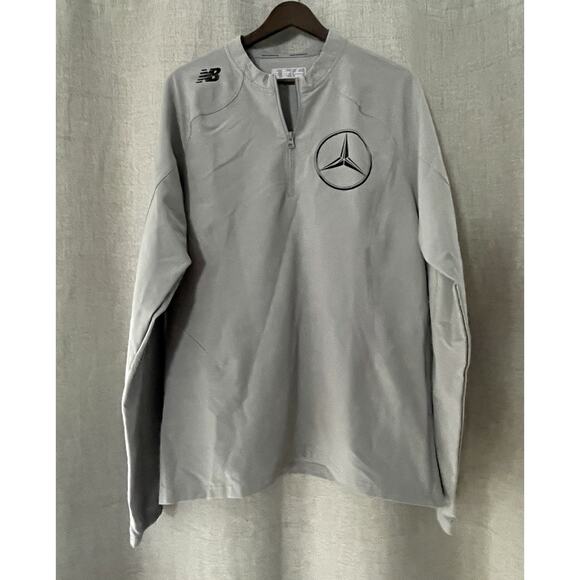 Mercedes Benz Logo New Balance Lightweights Windbreaker Gray Med - Picture 1 of 7